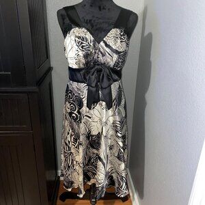 Speechless Dress‎ Size 9 Sleeveless Black White Floral Print Satin Romantic Y2K